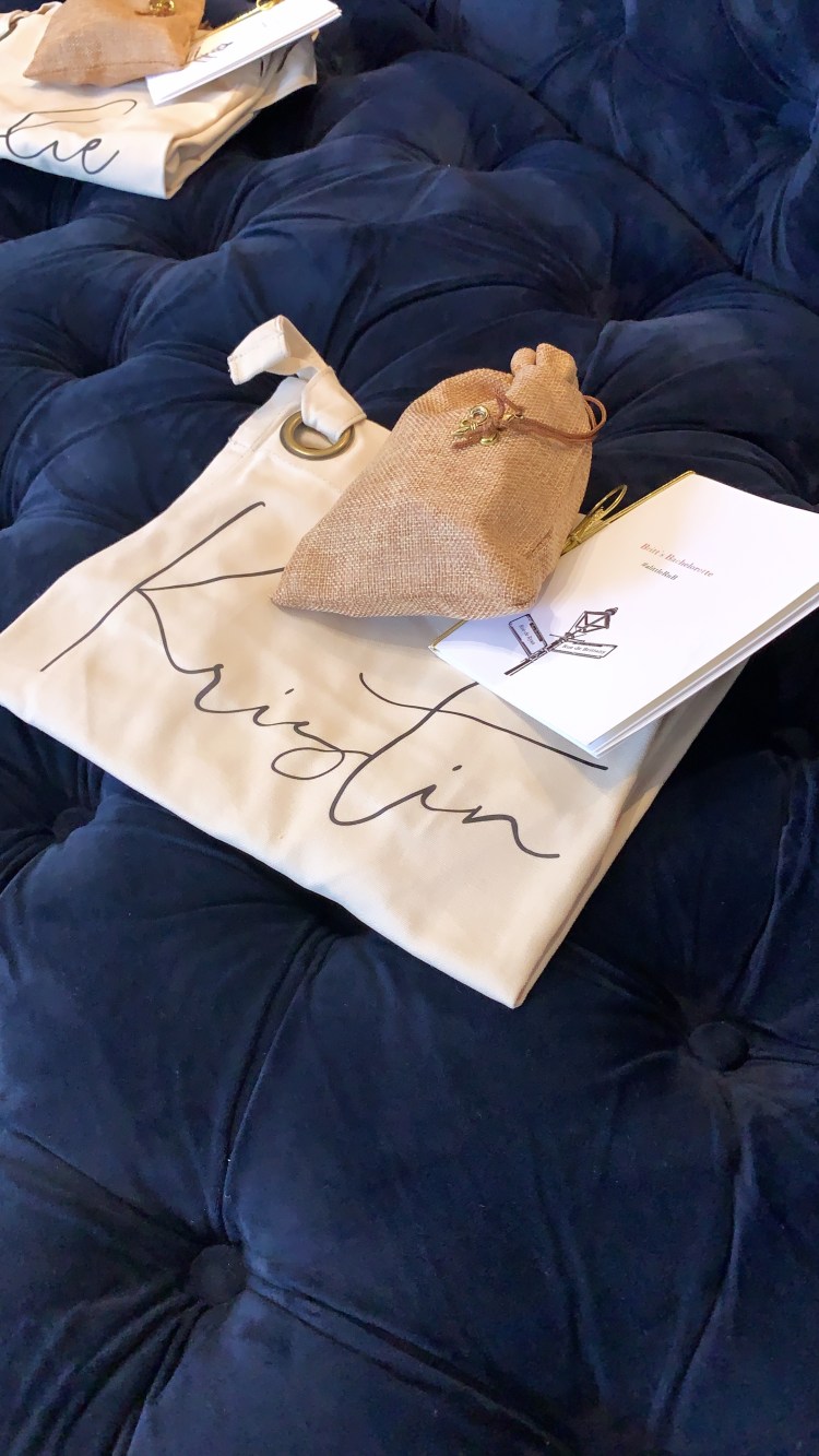 B0E3572B-0BB6-4A21-906D-8B4C3FD0BCF9